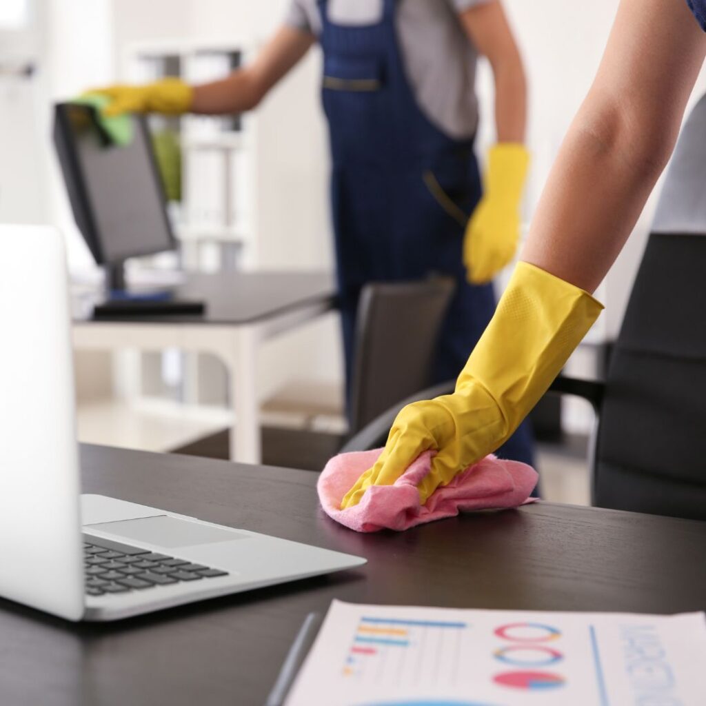 menage-poste-travail